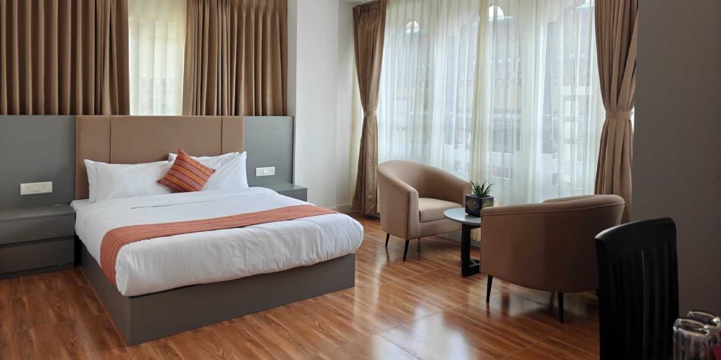 Deluxe Queen Bed